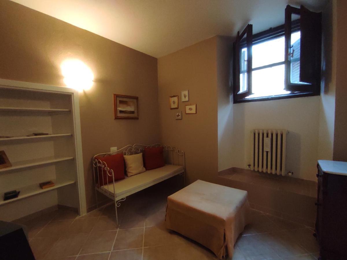 All'Archetto Del Terz'Ordine Assise Extérieur photo